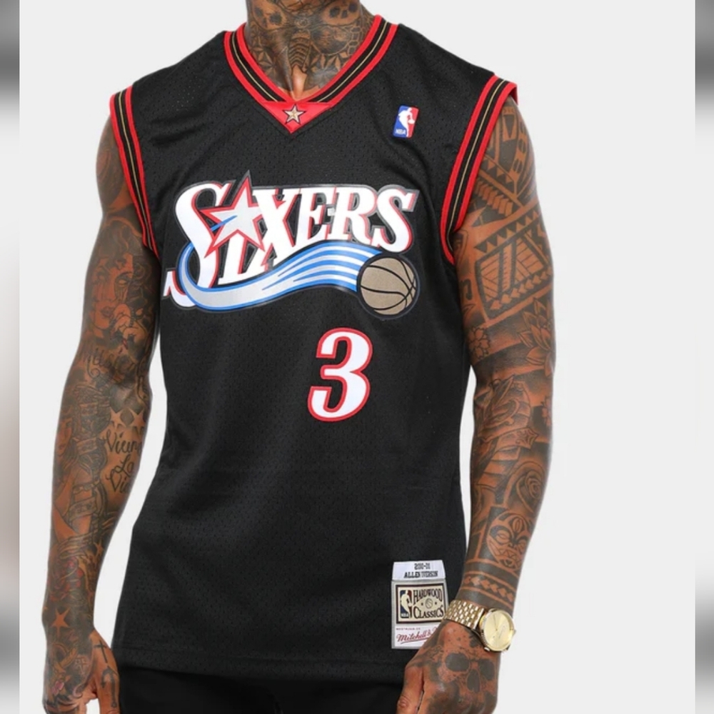 ALLEN IVERSON MITCHELL & NESS BLACK 2000/01 HARDWOOD CLASSICS SWINGMAN JERSEY XL